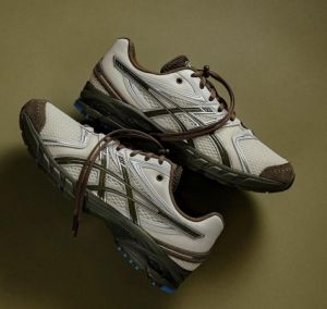 ASICCS GEL TRAINER 14 TEMPTATION VACATION Sale