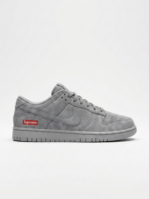 NIKKE SB DUNK LOW GREY X SUPREME