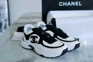 CHANEEL CC EMBOSSED LOGO WHITE BLACK SUEDE