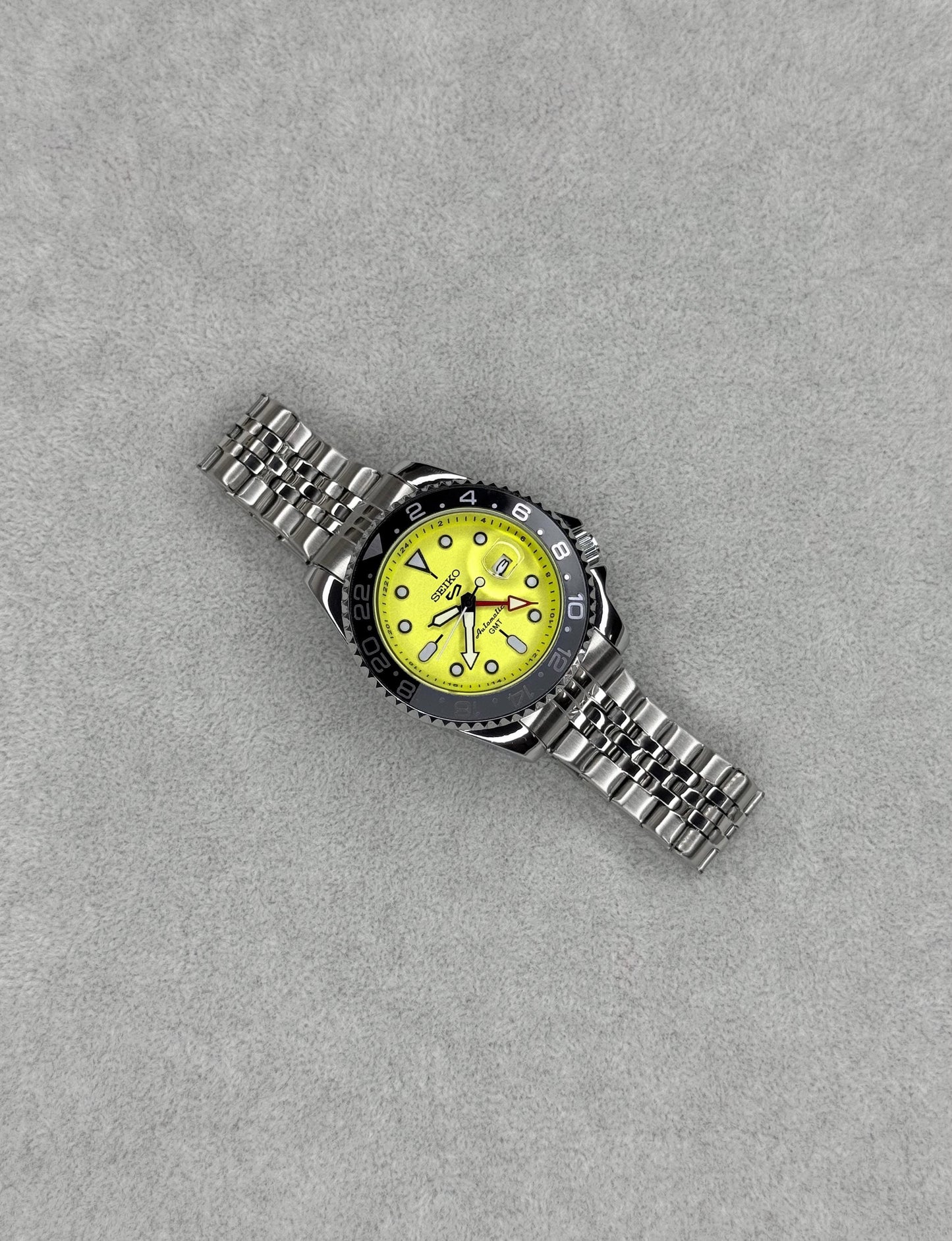 Silver Yellow Date Watch