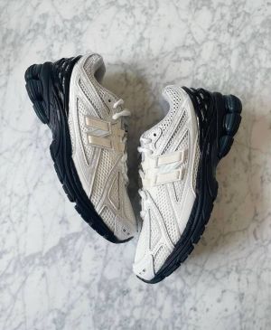New Balence x Comme des Garons Homme 1906R sneakers