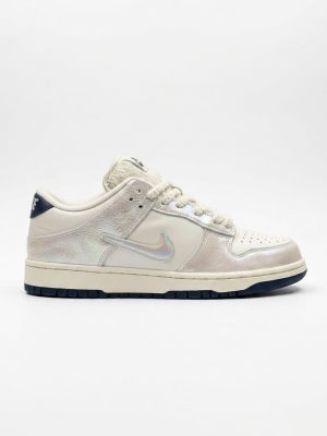 NIKK.E DUNK LOW METALLIC JEWEL SWOOSH