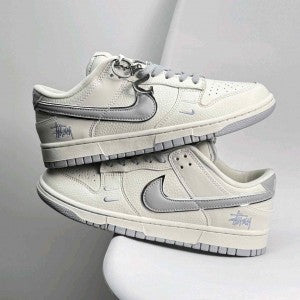 Nikkee sb dunk stussy grey