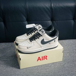 NIKKE AIRFORCE 1 VIOLENT BEAR JOINT LINEN BLACK BEIGE
