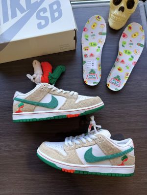 NIKKE SB DUNK JARRITOS