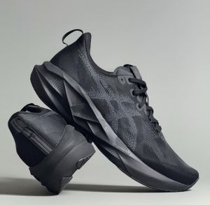 Asic Novablast 5 Black