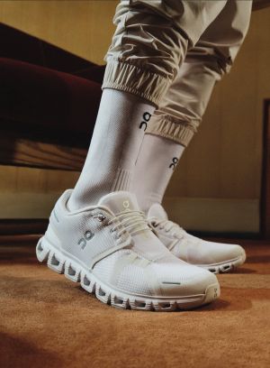 On Cloud 6 Waterproof Running White