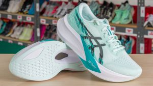 ASICCS Magic Speed 4 running sky blue