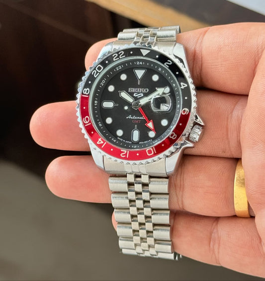 Silver Black Red Classics