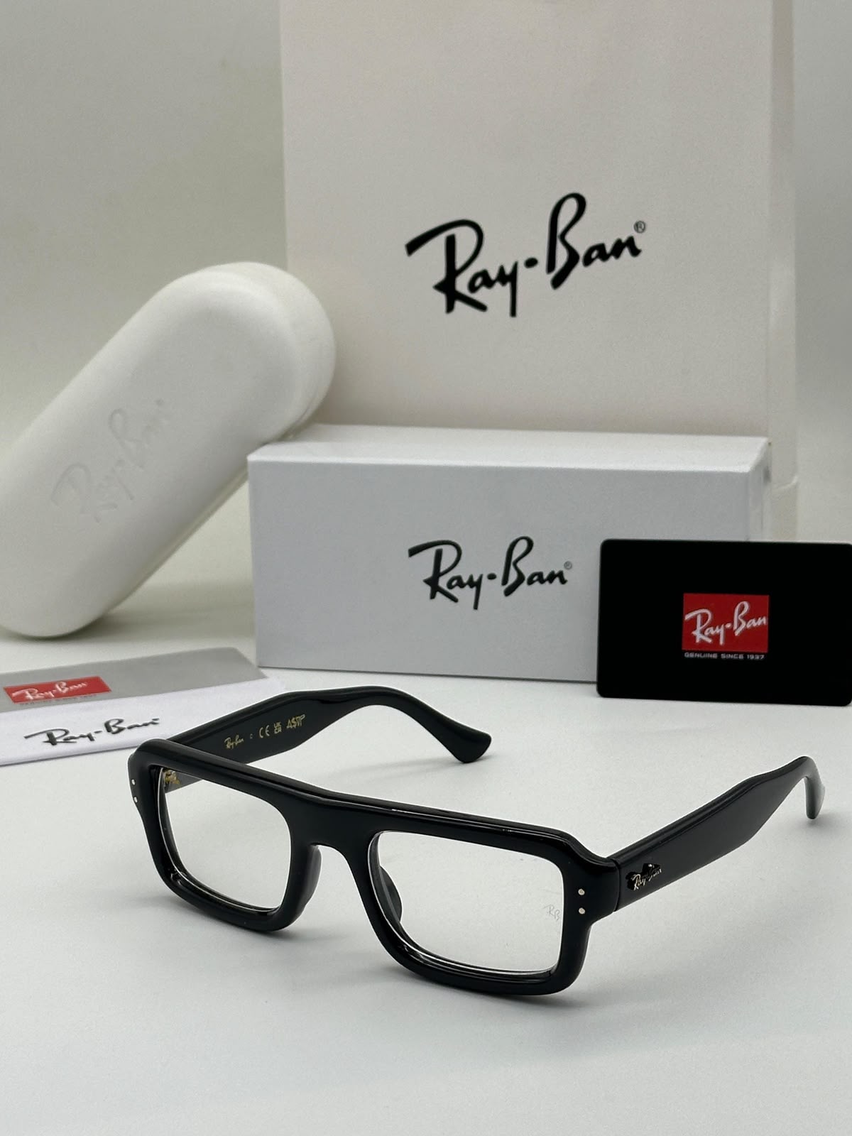 R AYBAN