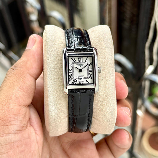Black White Women's Classic Watch